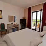 Rooms Aura